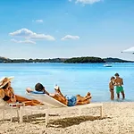 New!!! 2024 Marea With Xxl Sunny Terrace * Porec